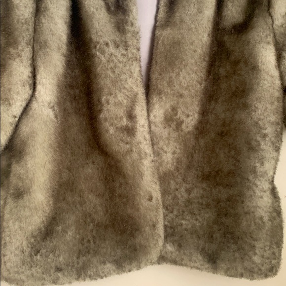 Simply Vera Wang Faux Fur Jacket Size S - Picture 4 of 5